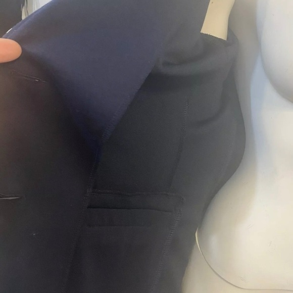 Pearly Vine Blazer Lined Navy Pom poms 2 button - Picture 7 of 7